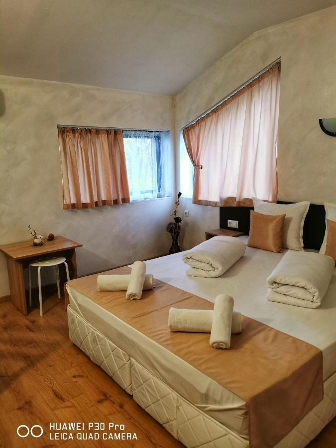 Hotel Swiss Shumen Luaran gambar