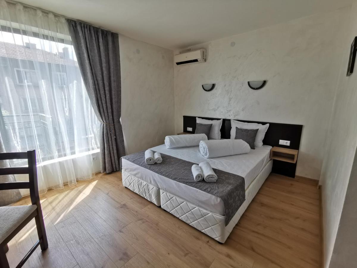 Hotel Swiss Shumen Luaran gambar